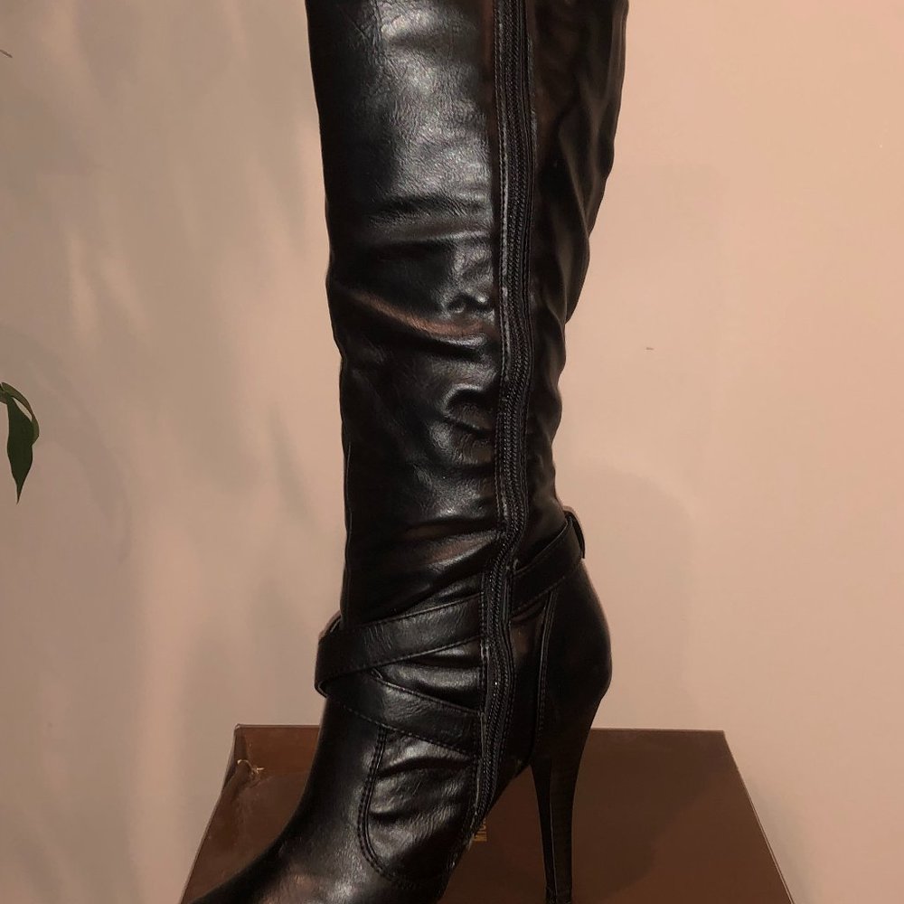 Michael Shannon Women's Leather Knee High Boots